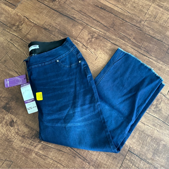 Pants - NWT | Blueberry Denim Rinse Wash Fringe-Trim Bootcut Jeans